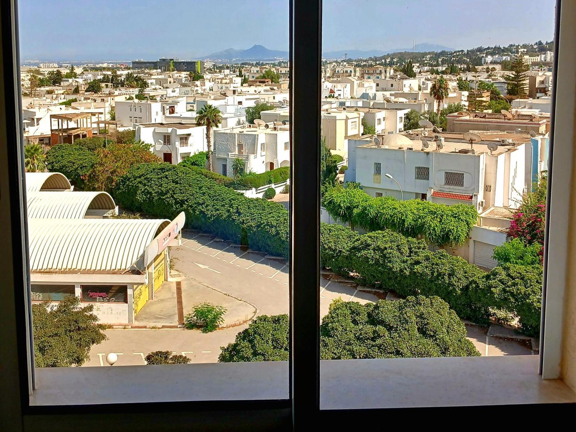 Studio Tres Haut Standing Avec Vue Degagee Lägenhet Tunis Exteriör bild